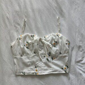 Cute top with flower embedding